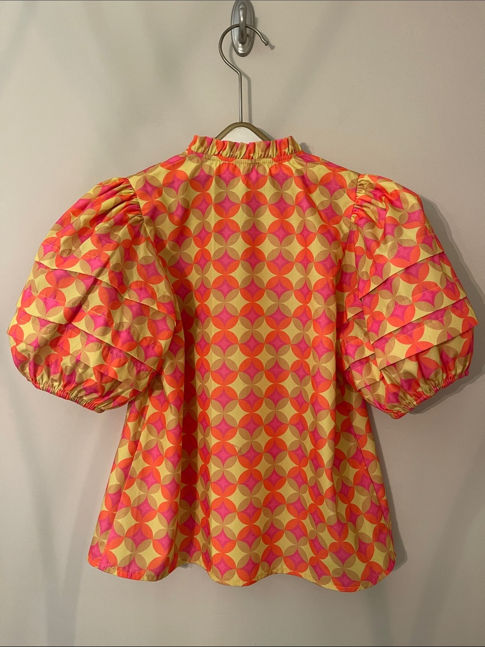 THML Yellow Abstract Split Neck
Printed Puff Short Sleeve Top Size XS - Picture 4 of 14